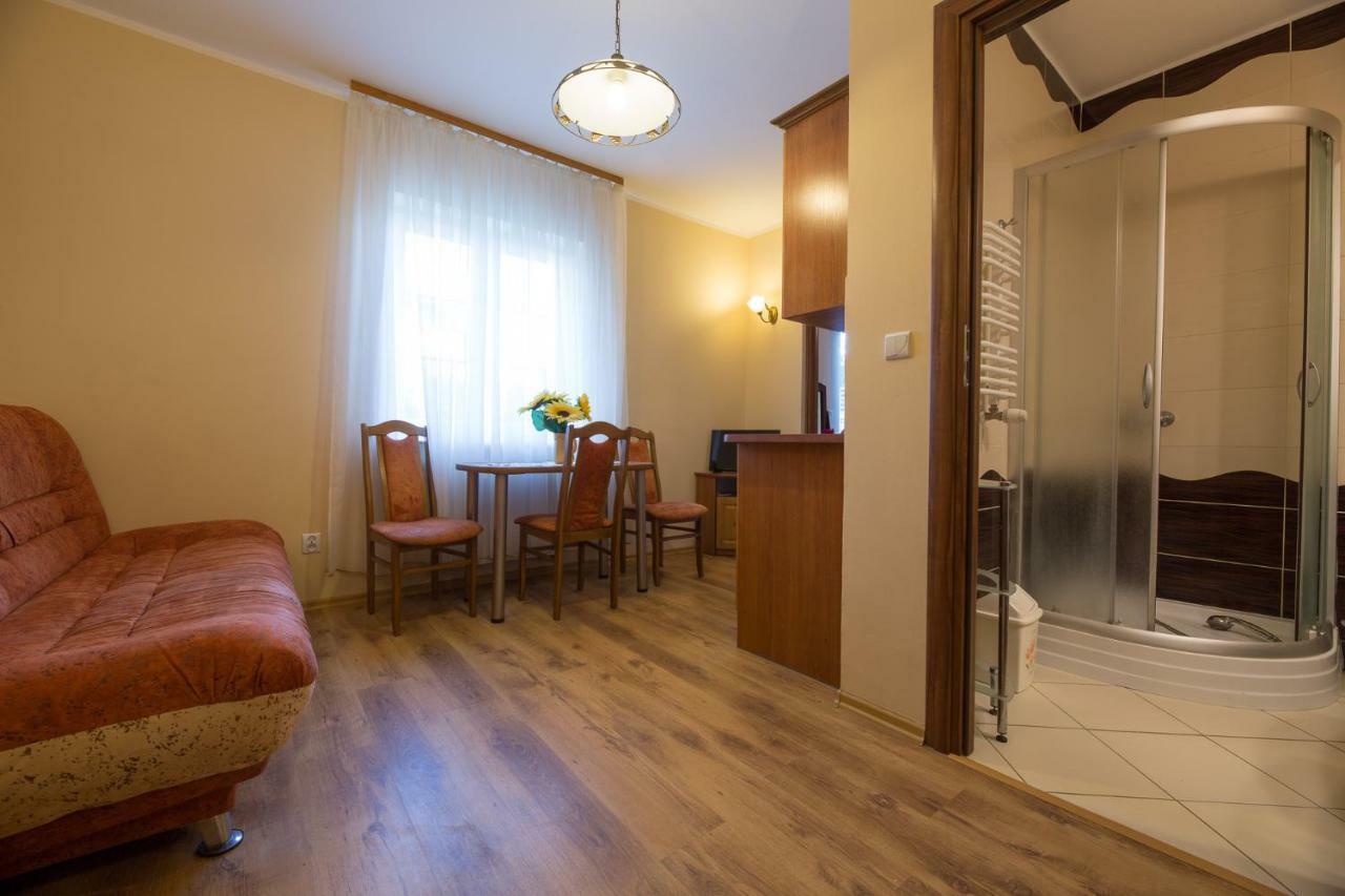 Apartamenty Na Skarpie Debina  Esterno foto