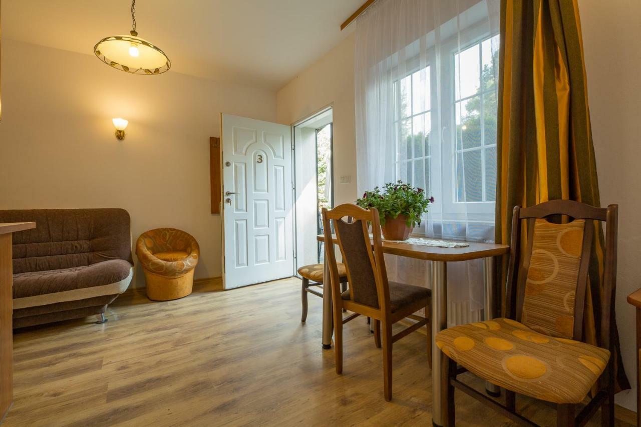 Apartamenty Na Skarpie Debina  Esterno foto
