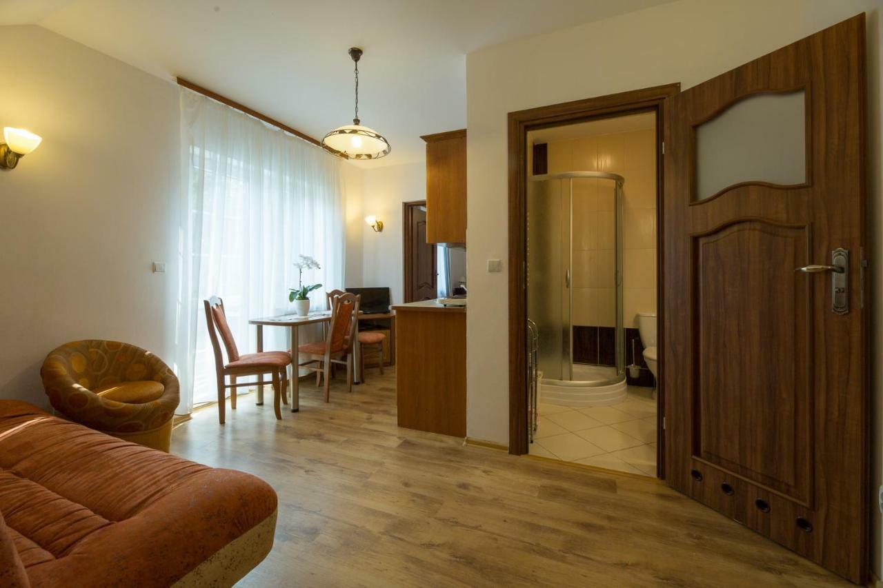 Apartamenty Na Skarpie Debina  Esterno foto